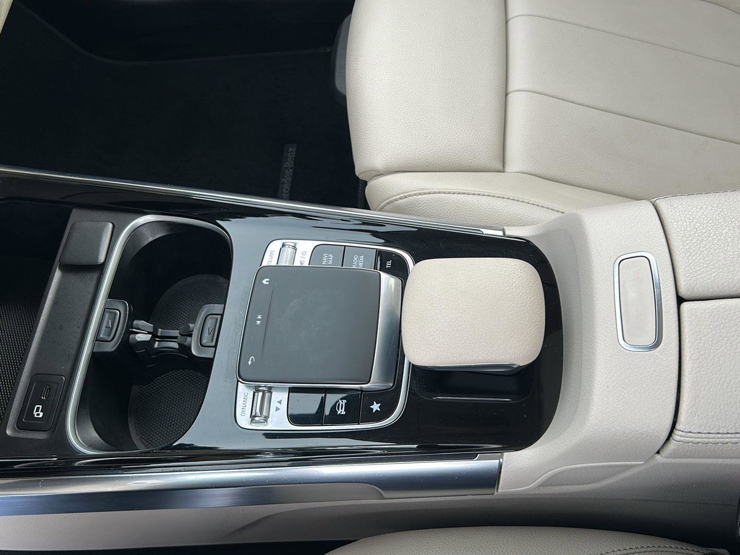 Used 2020 Mercedes-Benz GLB 250 GLB 250 image 17