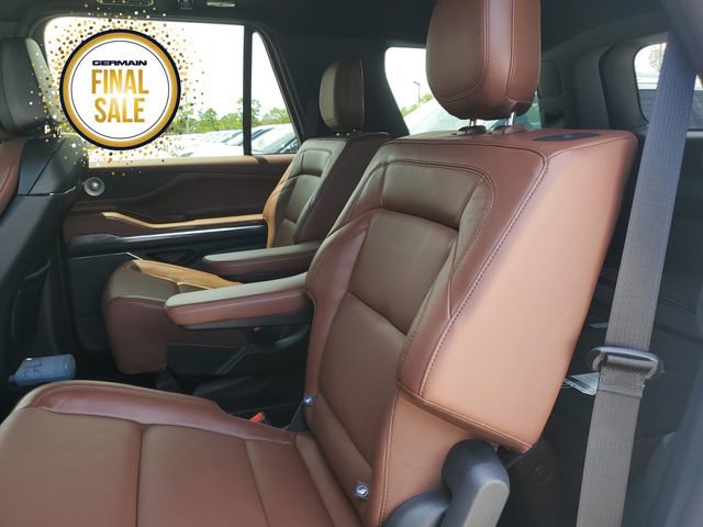 New 2025 Lincoln Navigator Reserve image 17