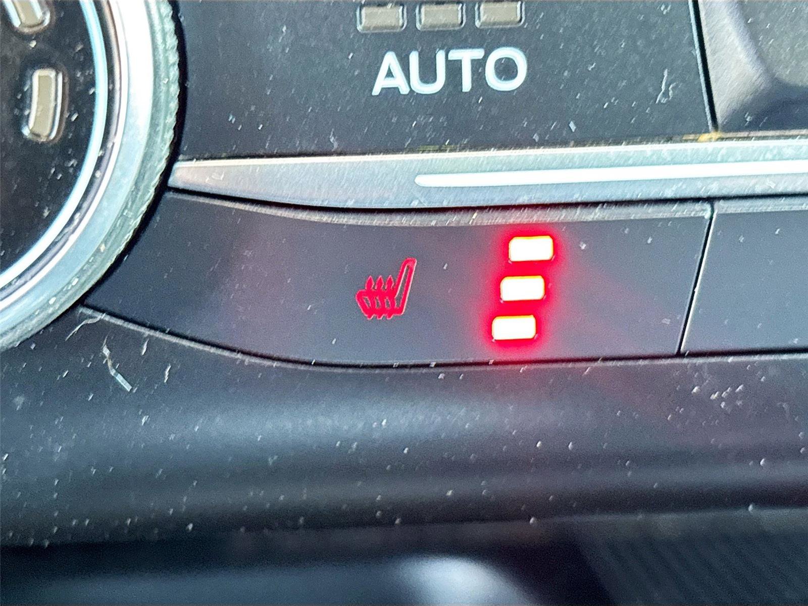 Used 2020 Ford Escape SE image 20