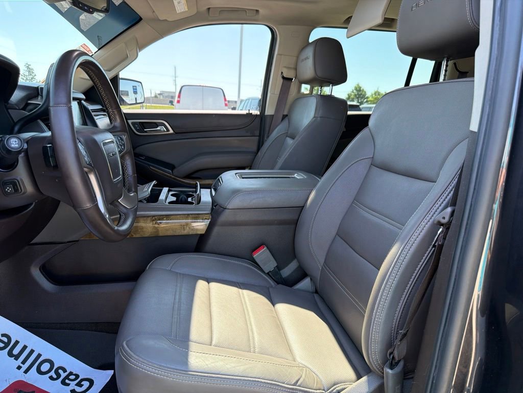 Used 2017 GMC Yukon XL Denali w/ Open Road Package AWD/4WD image 13