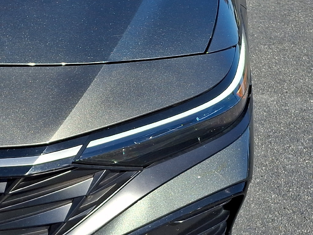 Used 2025 Hyundai Elantra SEL FWD image 9