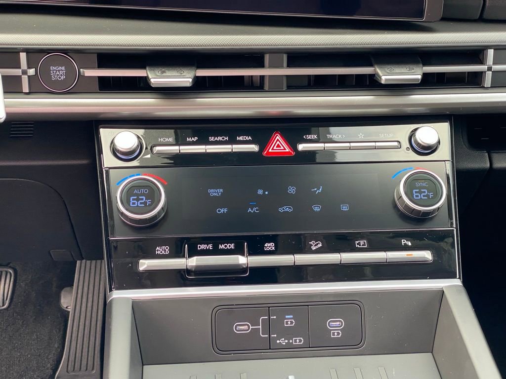 New 2026 Hyundai Santa Fe SE AWD/4WD image 18