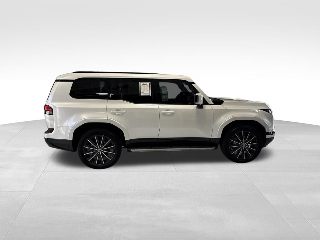 Used 2024 Lexus GX 550 w/ Accessory Package (Z1) AWD/4WD image 7