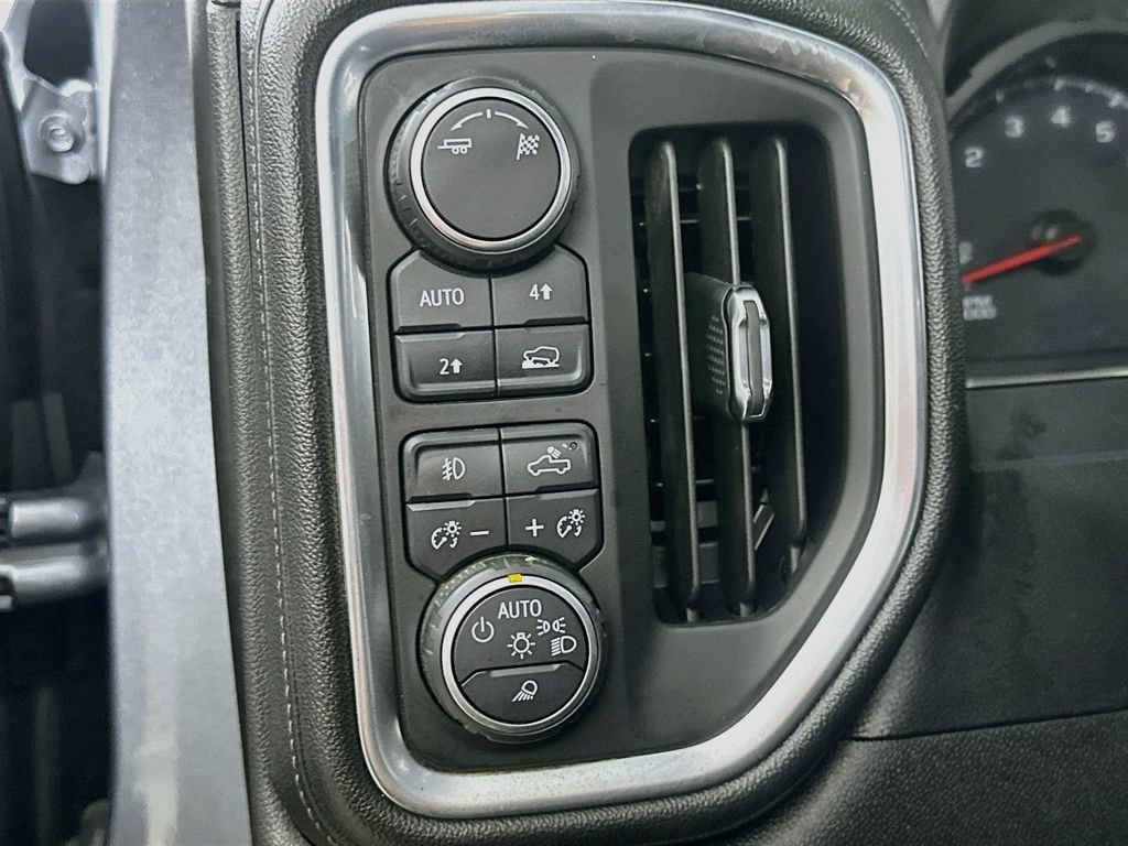 Used 2019 Chevrolet Silverado 1500 LTZ w/ LTZ Plus Package AWD/4WD image 22
