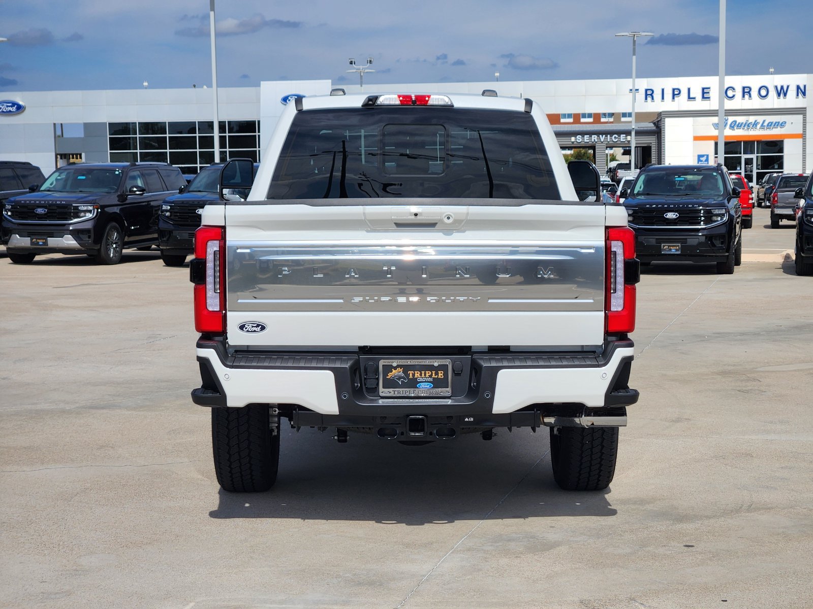 New 2027 Ford F350 Platinum w/ Platinum Plus Package AWD/4WD image 8