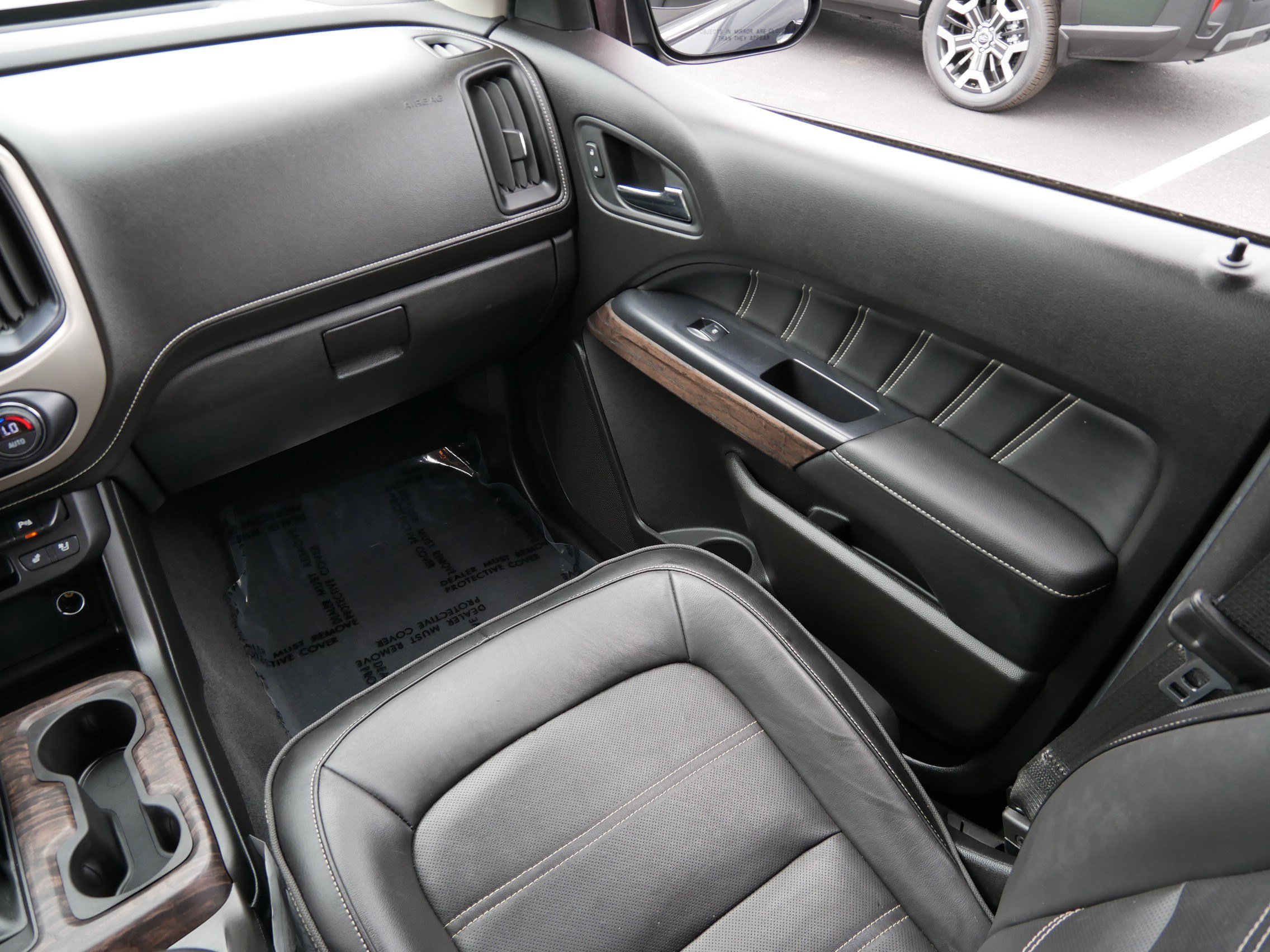 Used 2021 GMC Canyon Denali AWD/4WD image 11