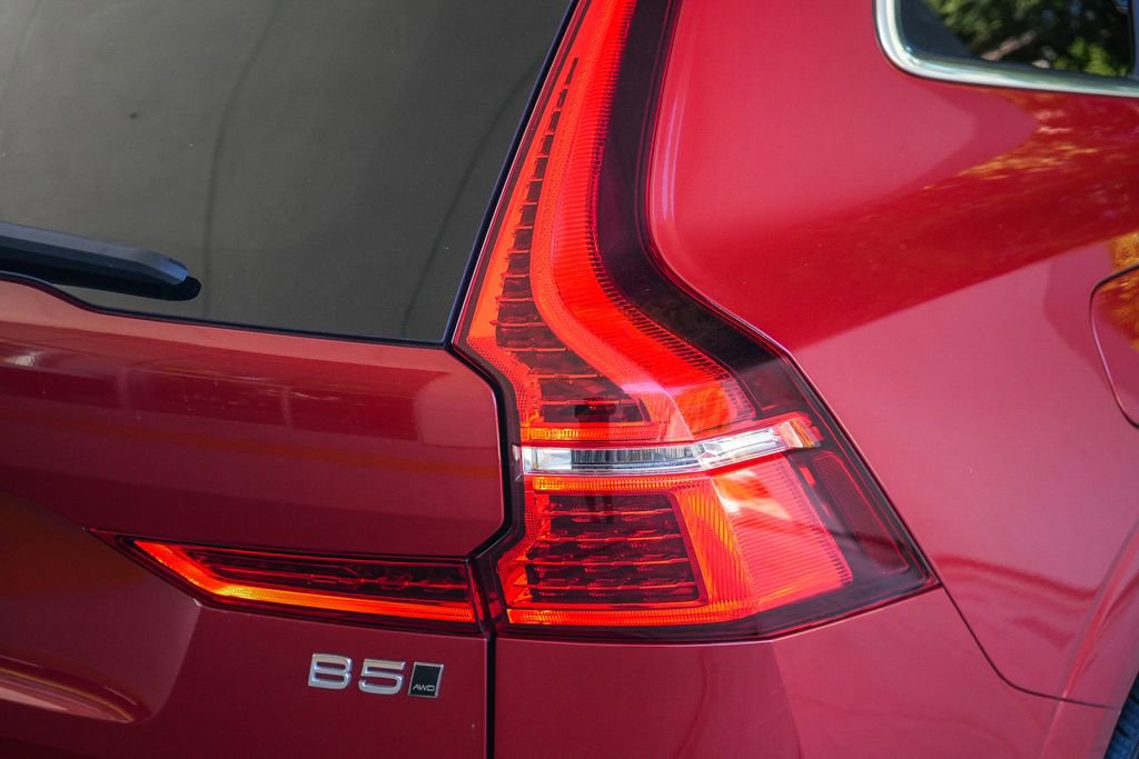 Used 2023 Volvo XC60 B5 Plus w/ Climate Package AWD/4WD image 7