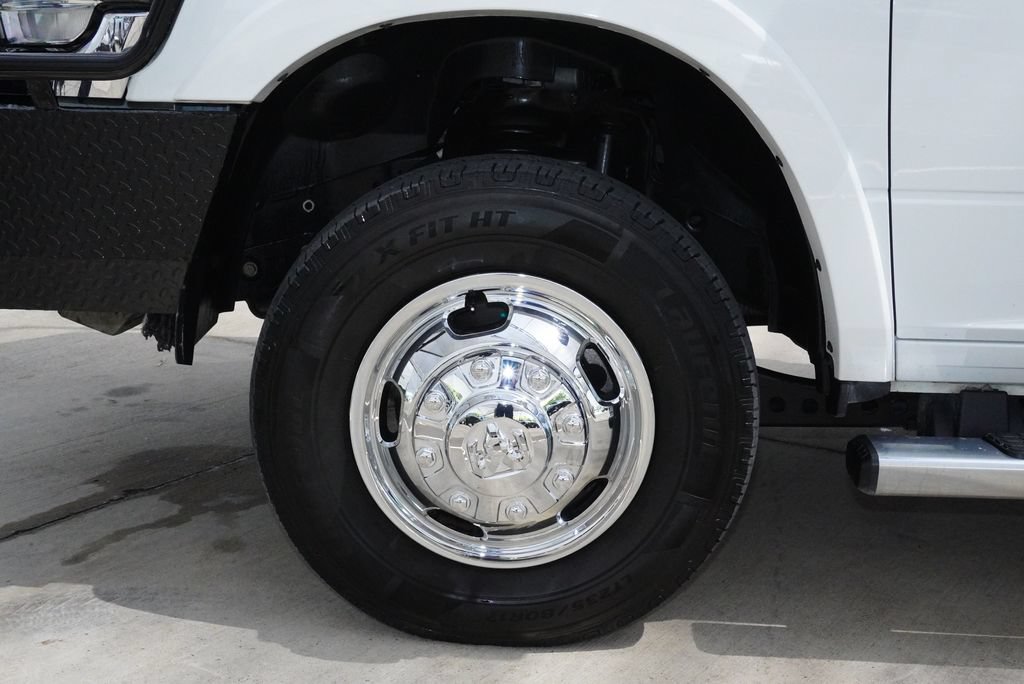 Used 2024 RAM 3500 Tradesman w/ Chrome Appearance Group AWD/4WD image 12