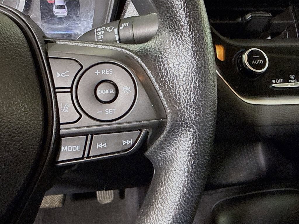 Certified 2021 Toyota Corolla LE FWD image 21