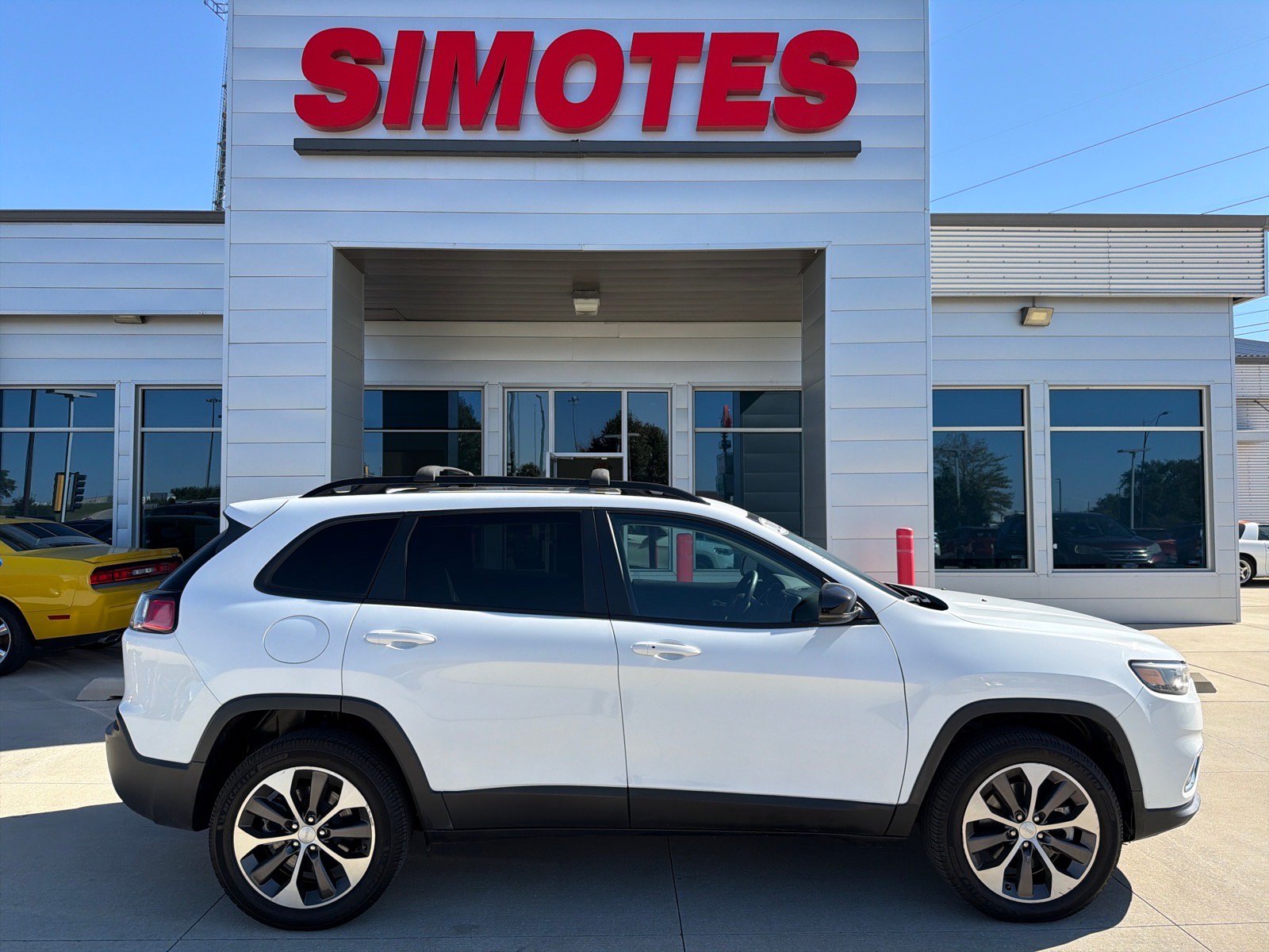 Used 2022 Jeep Cherokee Limited w/ Elite Package