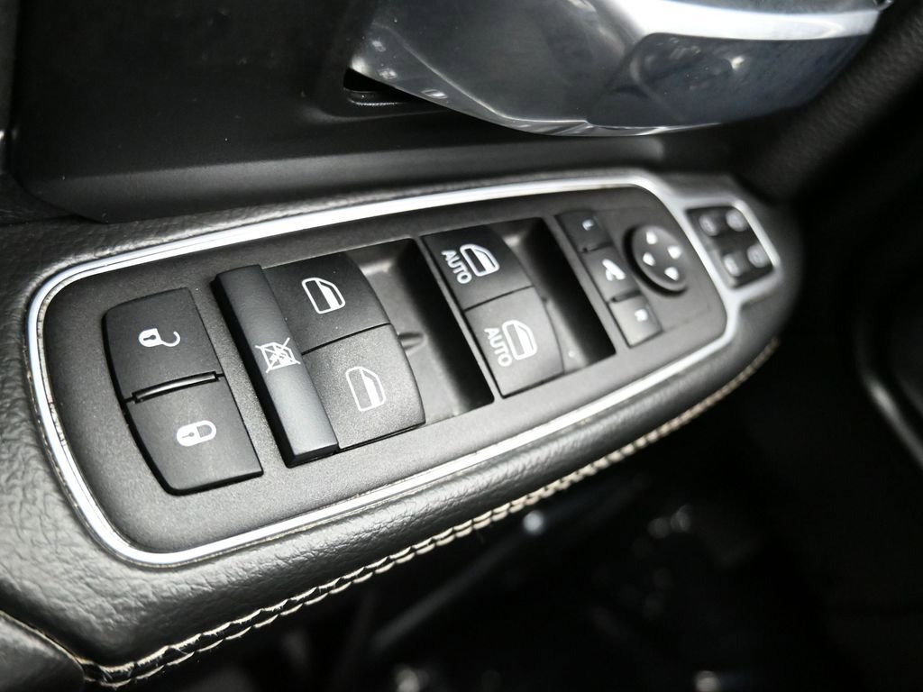 Used 2024 RAM 2500 Laramie w/ Safety Group image 27