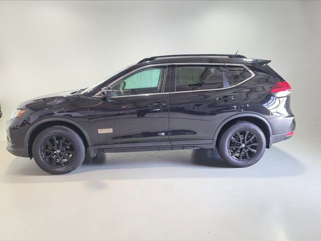 Used 2017 Nissan Rogue SV image 18