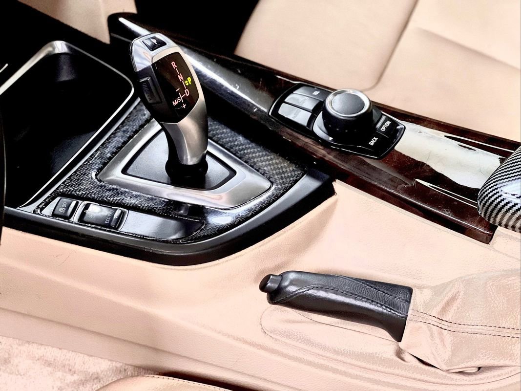 Used 2014 BMW 328i xDrive Sedan AWD/4WD image 31