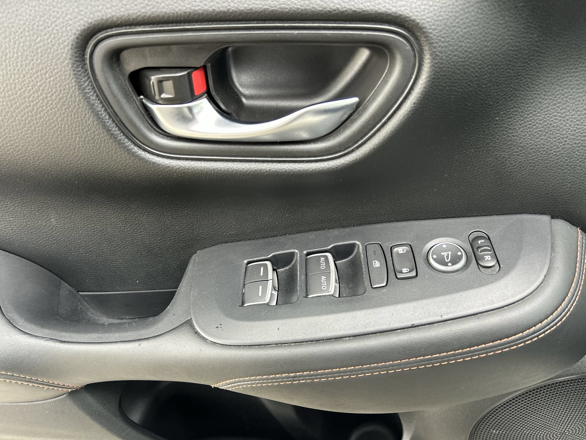 Certified 2024 Honda HR-V Sport image 15