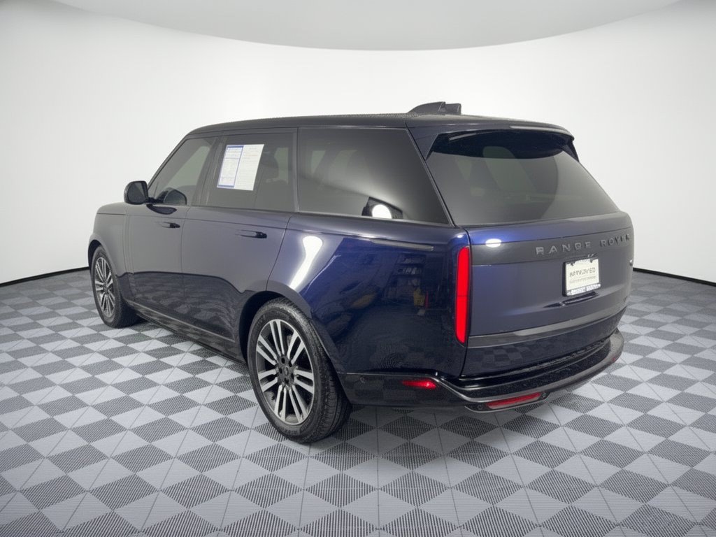 Used 2023 Land Rover Range Rover SE AWD/4WD image 3