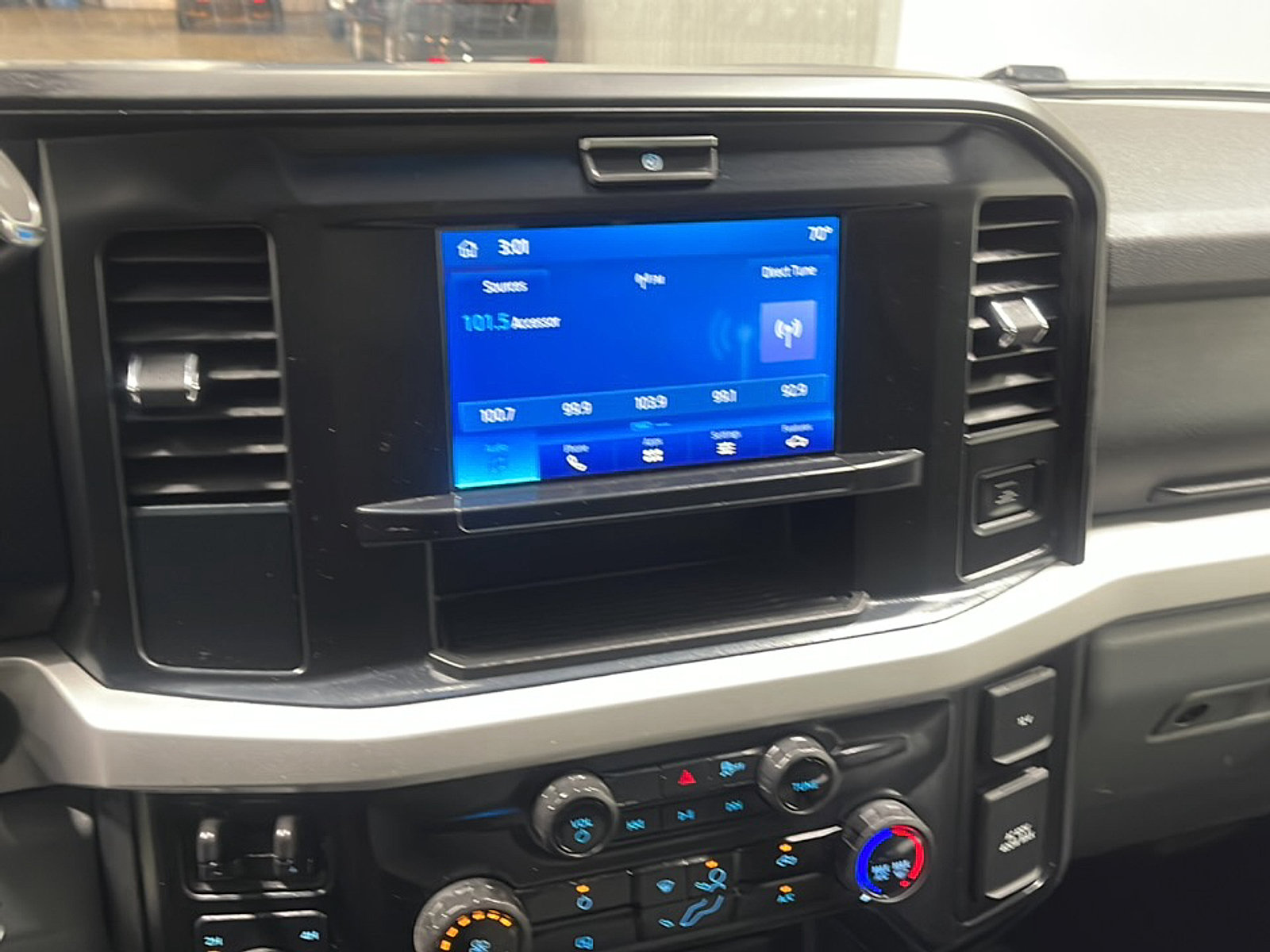 Used 2025 Ford F350 XLT AWD/4WD image 8
