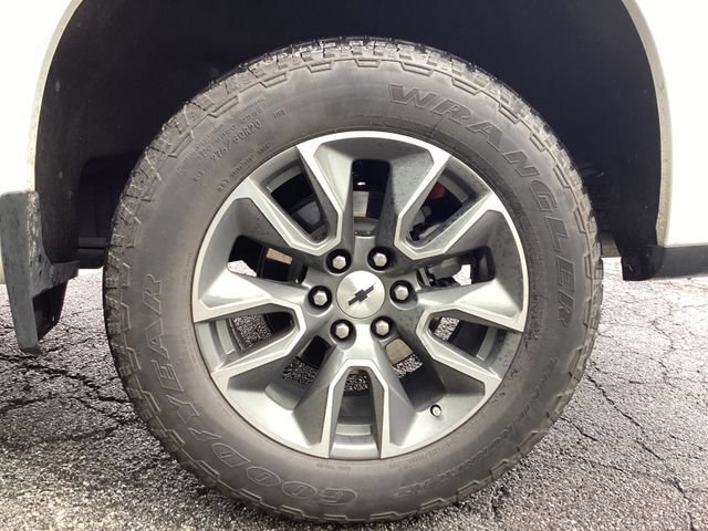 Used 2023 Chevrolet Silverado 1500 RST AWD/4WD image 9