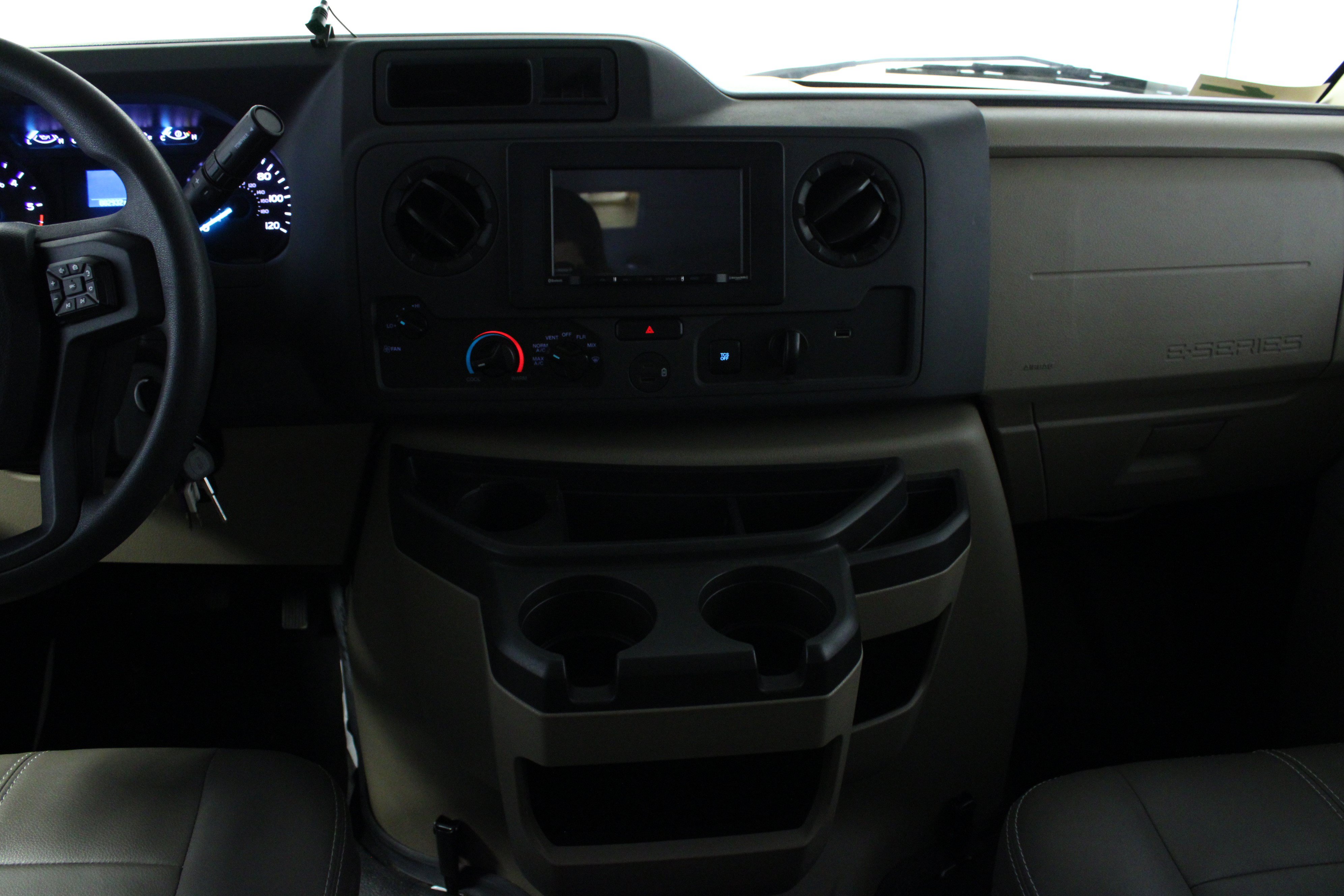 Used 2023 Ford E-450 and Econoline 450 Super Duty w/ Motorhome Prep Package RWD image 22