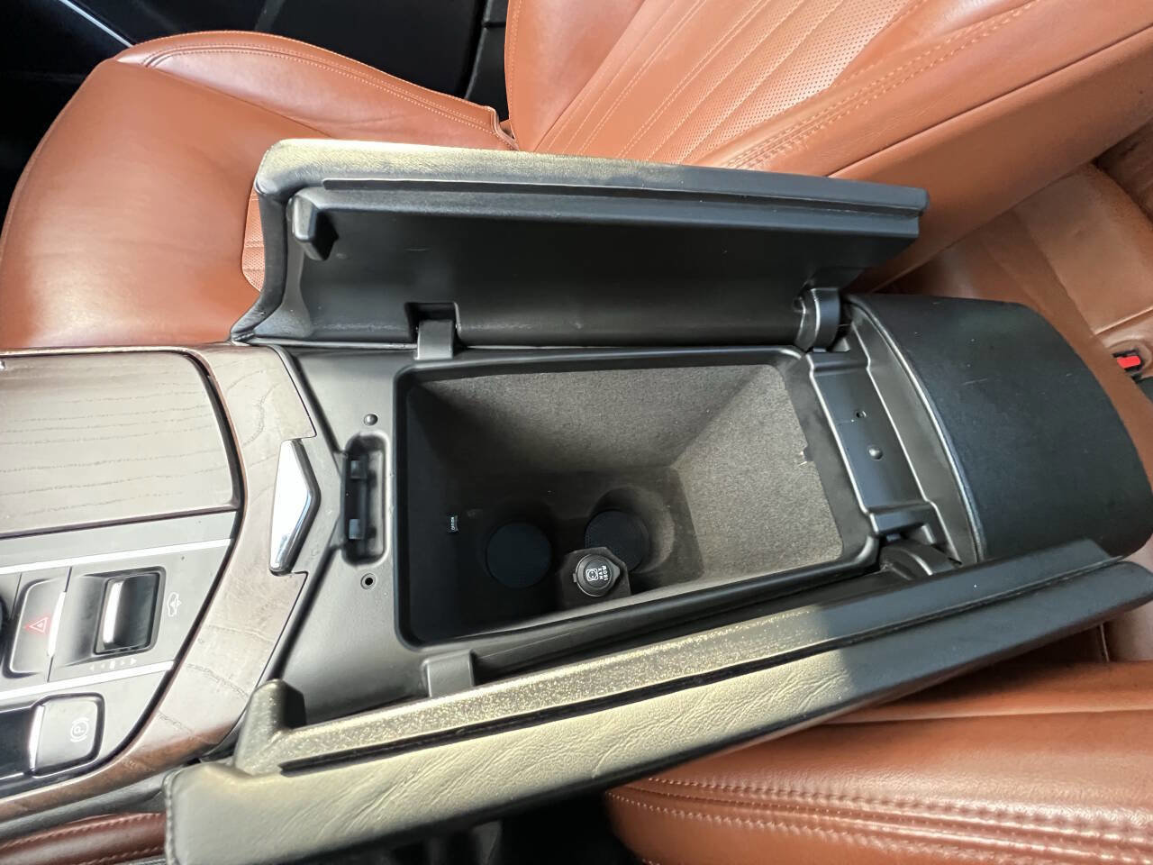 Used 2017 Maserati Levante w/ Luxury Package AWD/4WD image 27