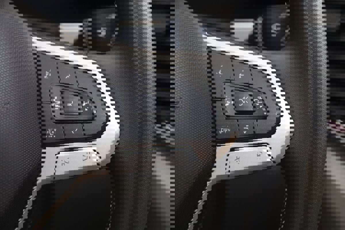 Used 2022 Volkswagen Atlas SE image 35