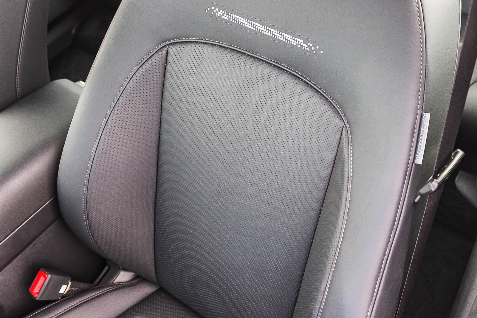 Used 2025 Hyundai Ioniq 6 Limited image 23