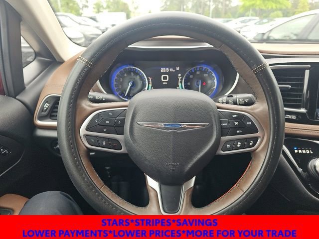 Used 2018 Chrysler Pacifica Limited w/ Advanced Safetytec Group FWD image 17