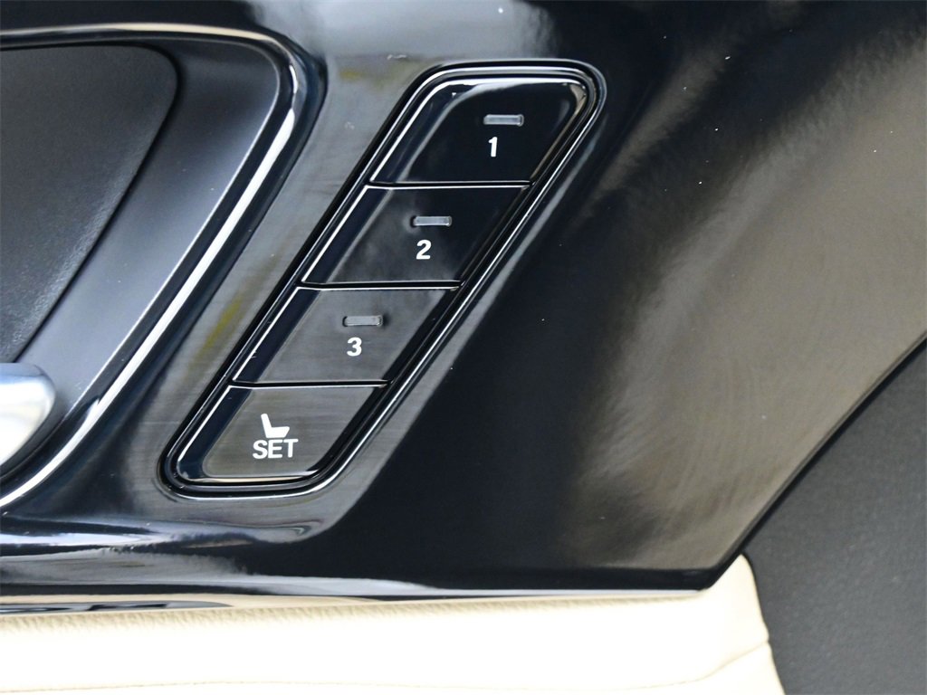 Used 2024 Acura MDX SH-AWD image 5