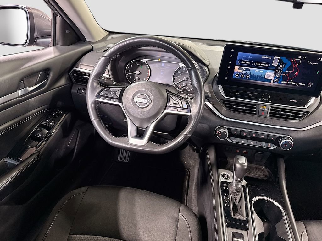 Used 2023 Nissan Altima 2.5 SV w/ SV Premium Package image 14