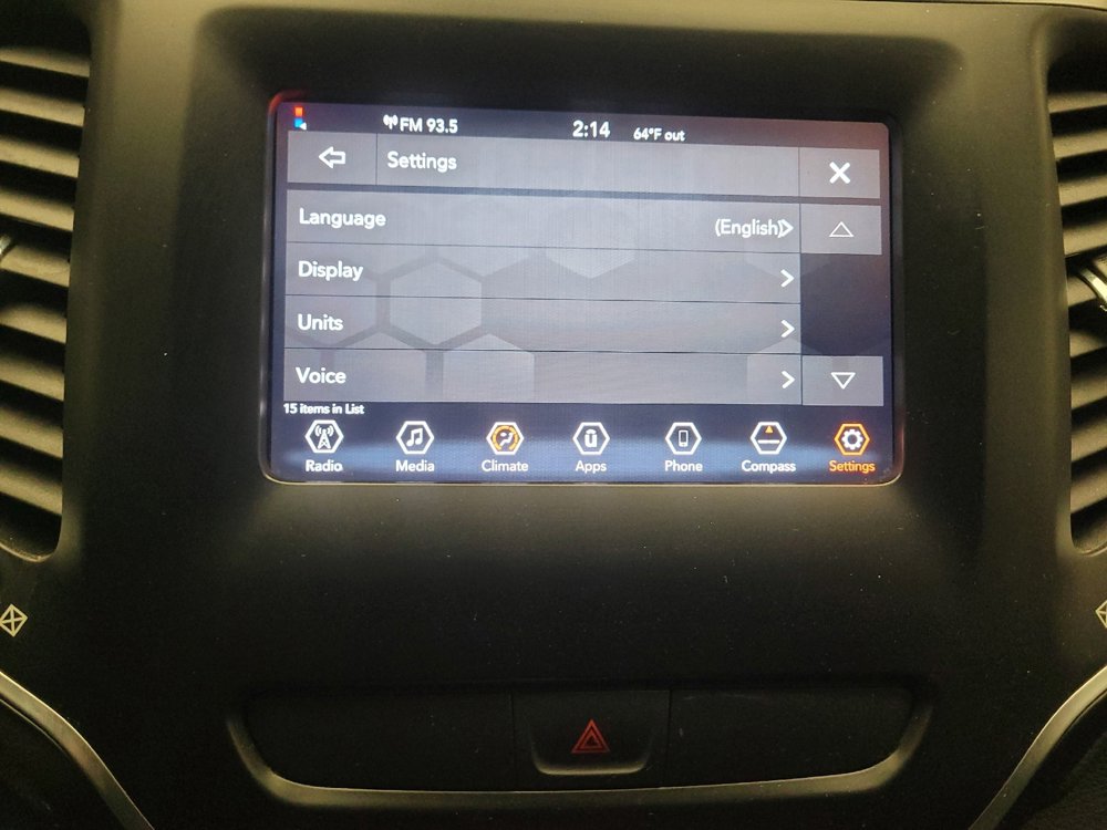 Used 2019 Jeep Cherokee Latitude w/ Popular Appearance Group FWD image 25