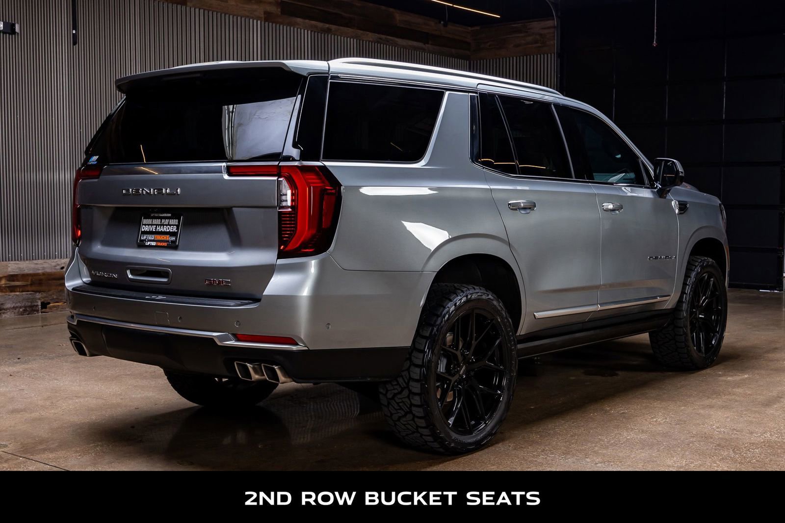 Used 2025 GMC Yukon Denali w/ Denali Reserve Package image 10