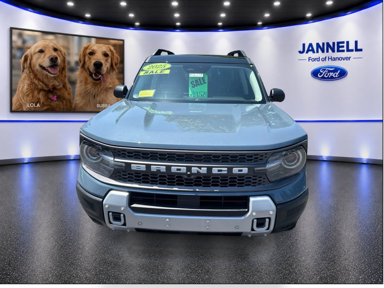 Used 2025 Ford Bronco Sport Badlands w/ Badlands Tech Package AWD/4WD image 2