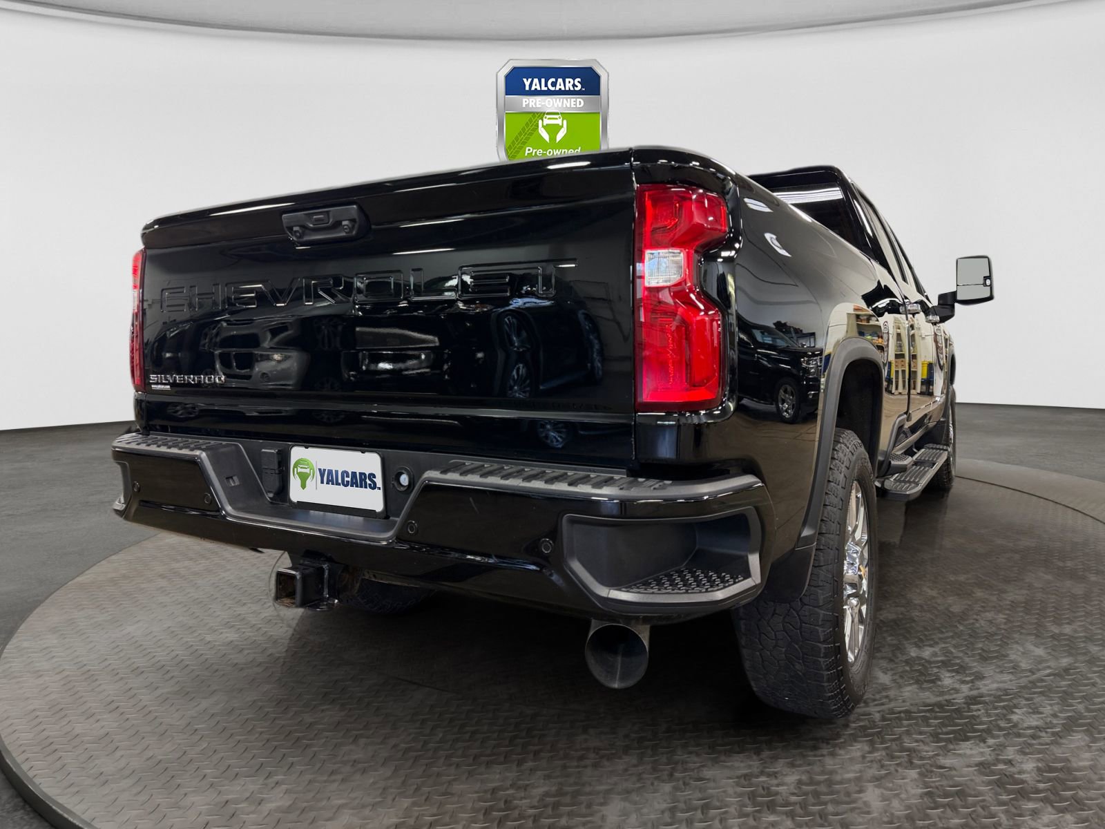Used 2024 Chevrolet Silverado 3500 High Country w/ High Country Premium Package AWD/4WD image 10