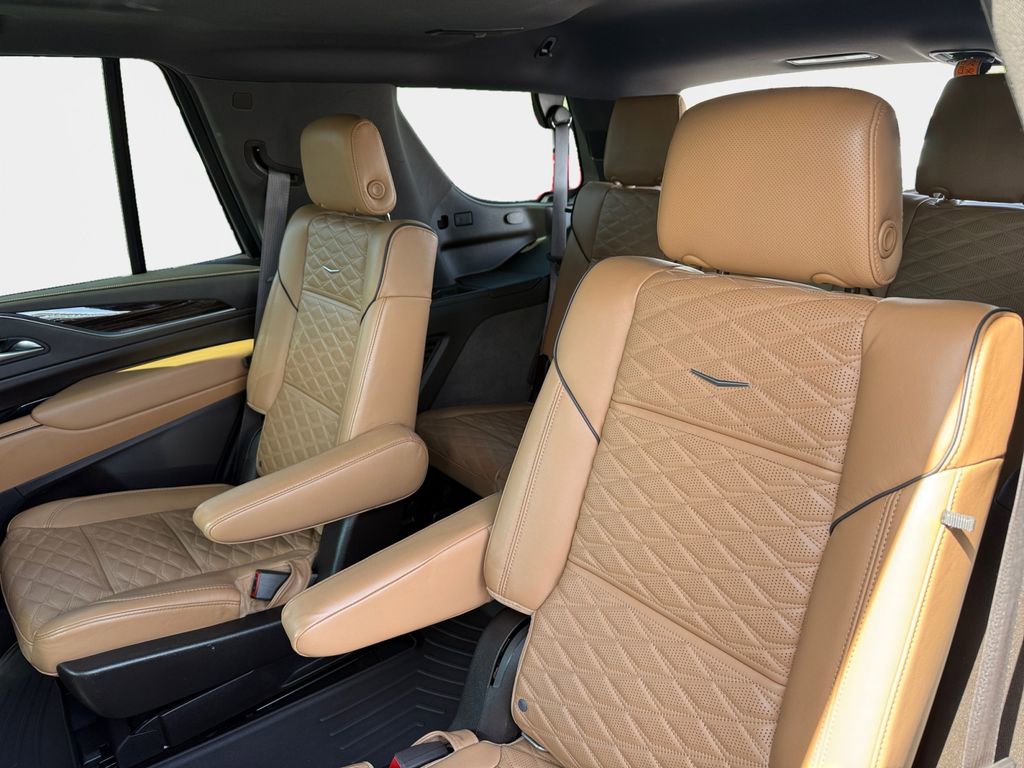 Used 2021 Cadillac Escalade Sport w/ Driver Assist Tech Package image 20