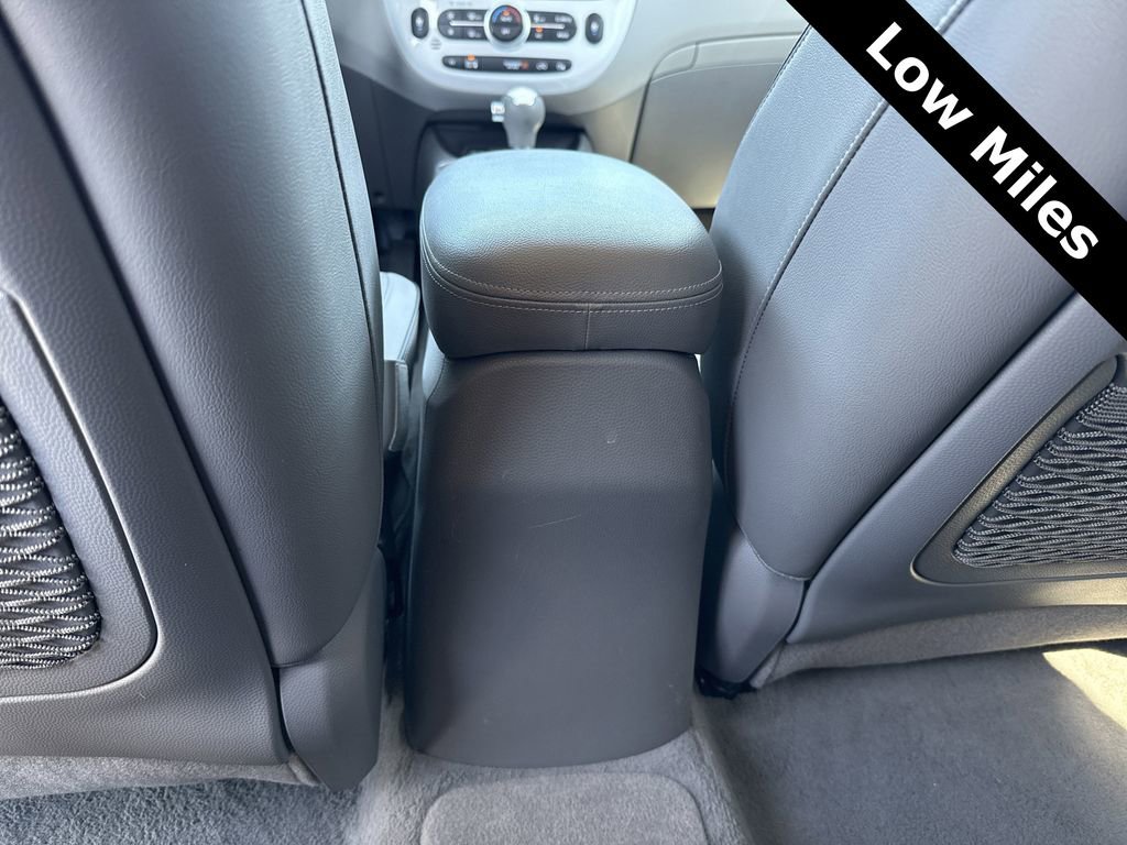 Used 2017 Kia Soul EV + w/ Sun & Fun Package image 25