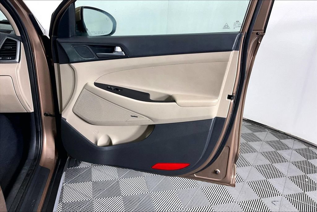 Used 2017 Hyundai Tucson SE Plus FWD image 23