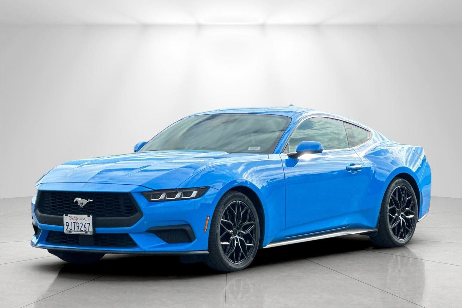 Used 2024 Ford Mustang Coupe RWD image 7
