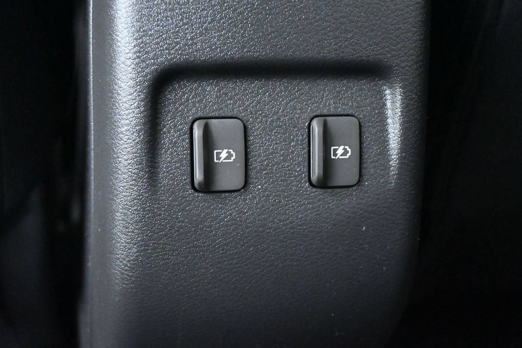 Used 2023 Nissan Kicks SV FWD image 14