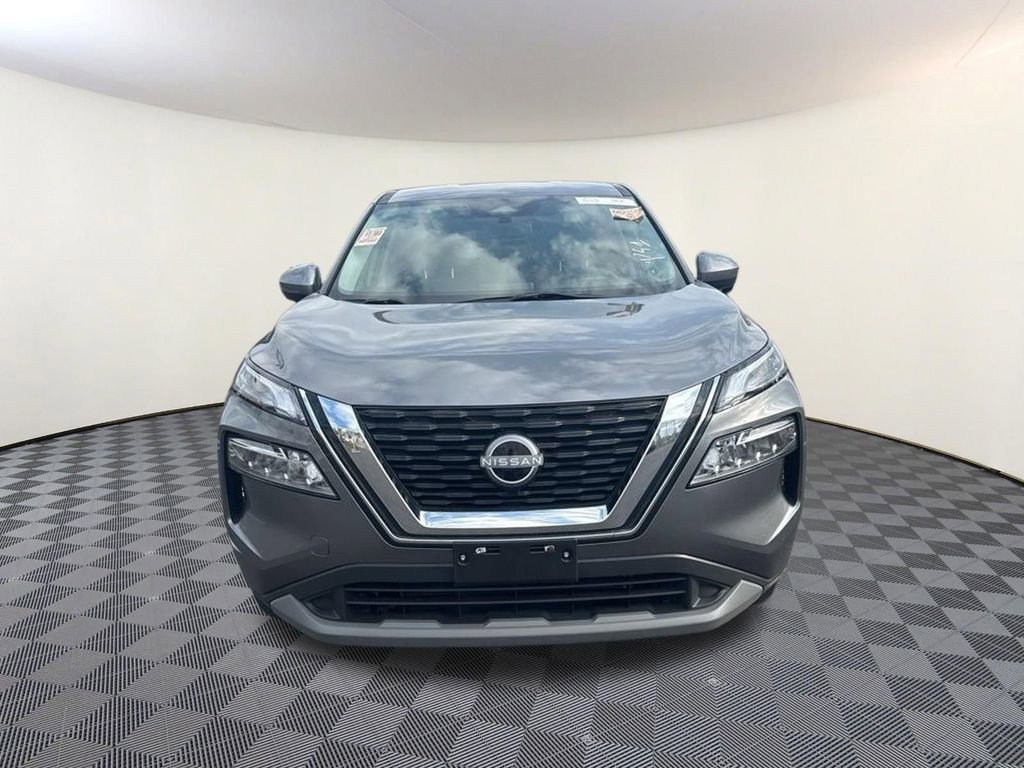 Used 2023 Nissan Rogue SV image 1