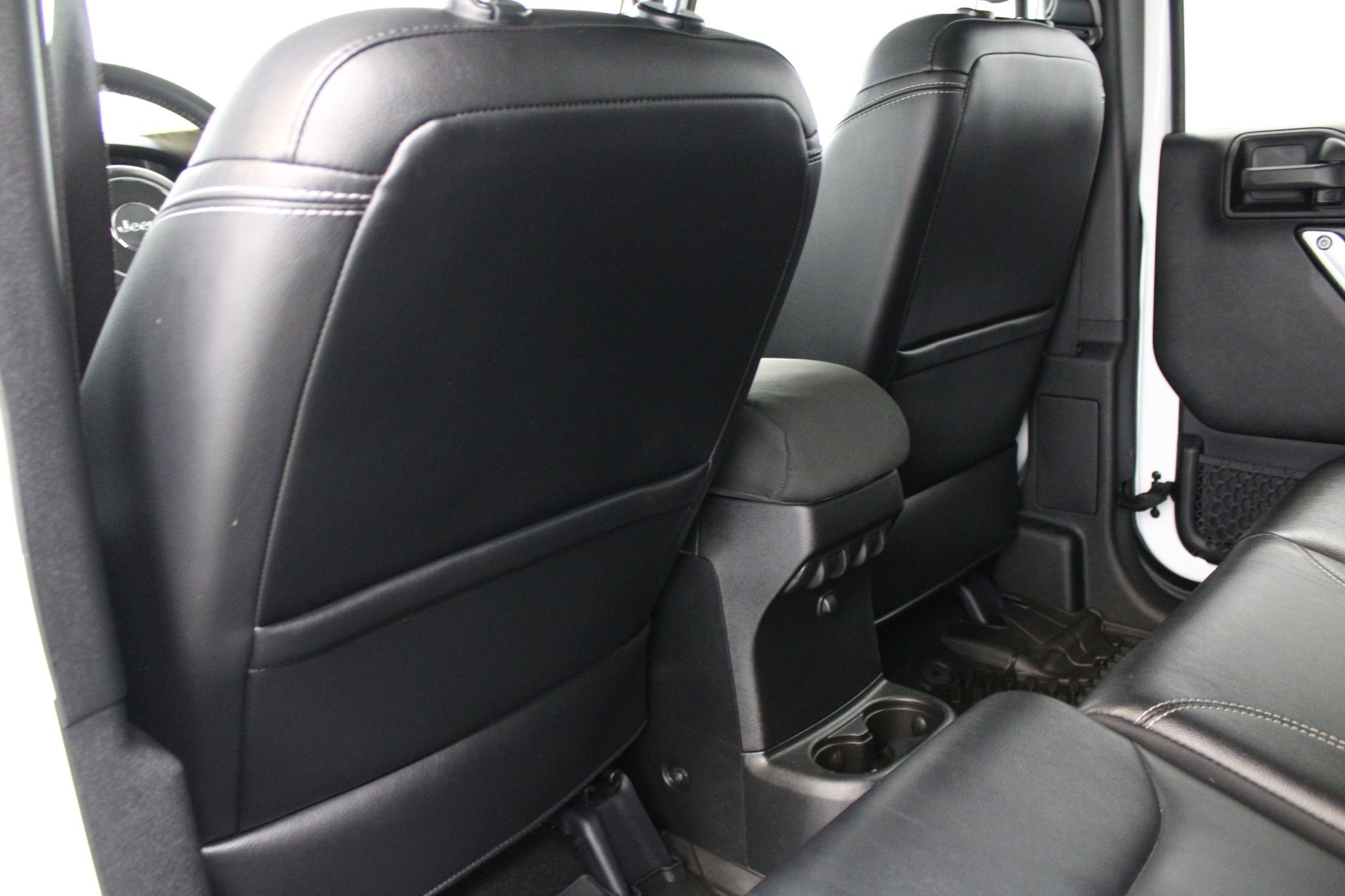 Used 2017 Jeep Wrangler Unlimited Rubicon image 14