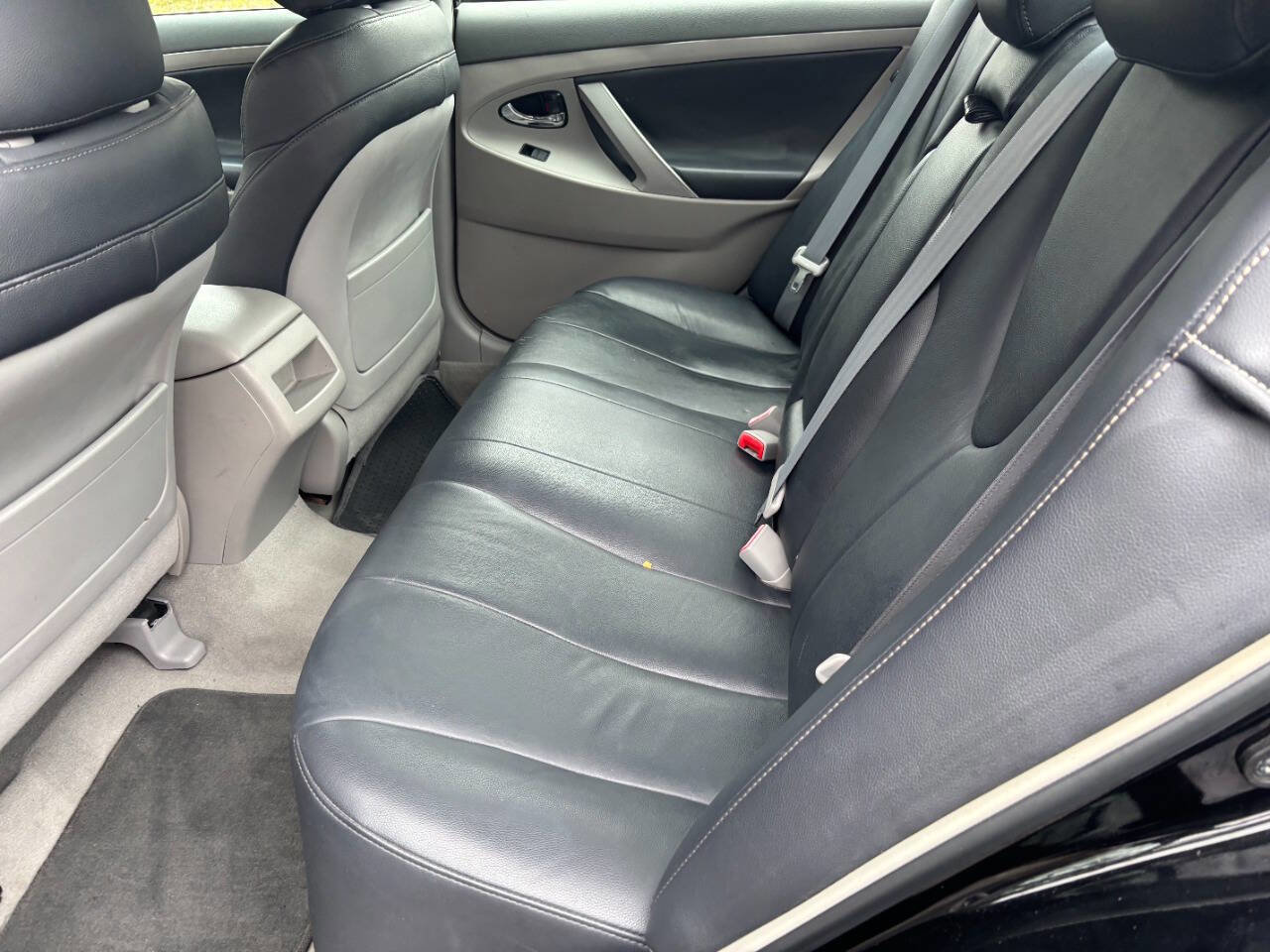 Used 2008 Toyota Camry LE image 18