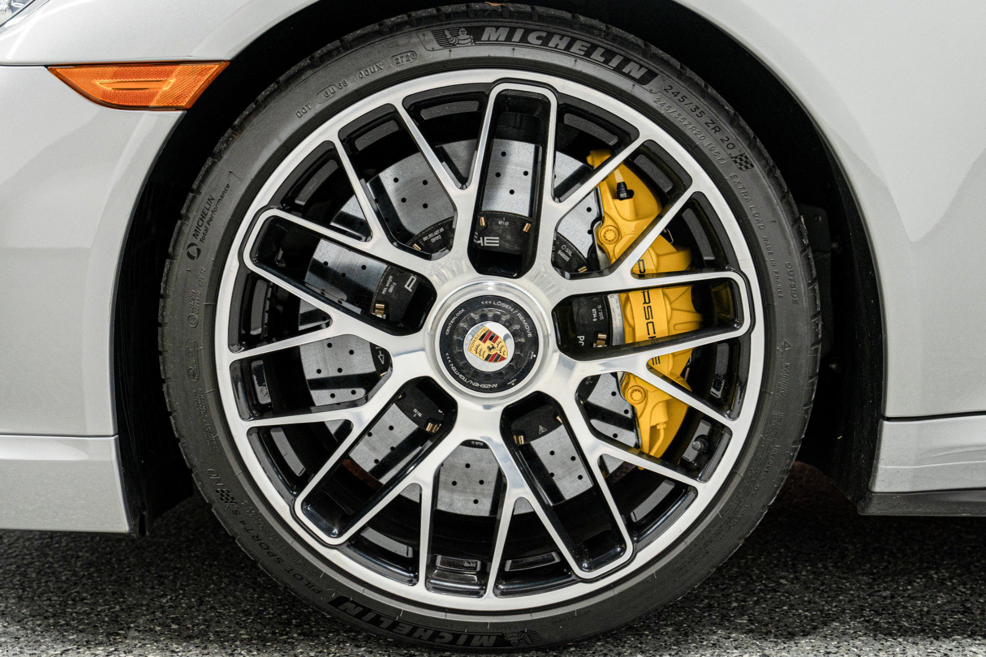 Used 2016 Porsche 911 Turbo S image 9