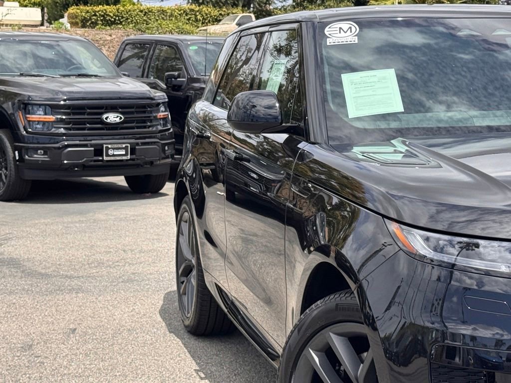 Used 2024 Land Rover Range Rover Sport Dynamic SE AWD/4WD image 5