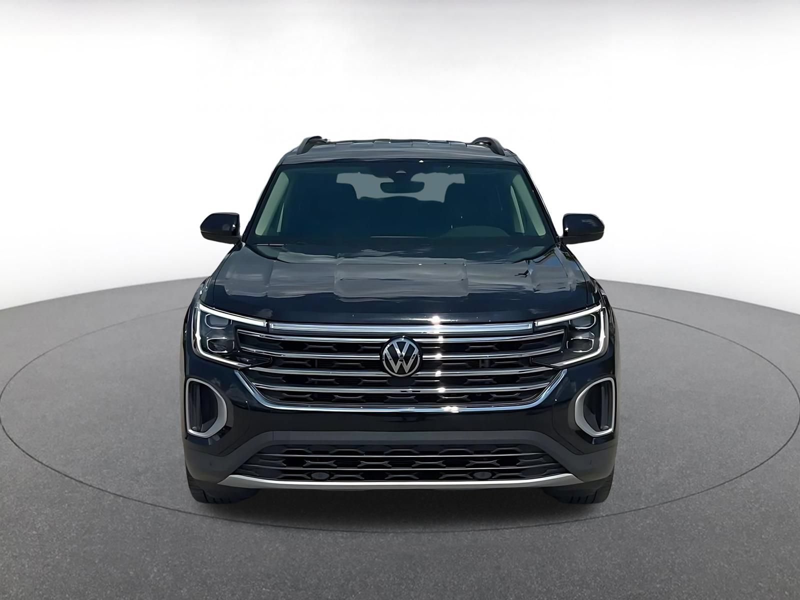 Used 2026 Volkswagen Atlas SE FWD image 4