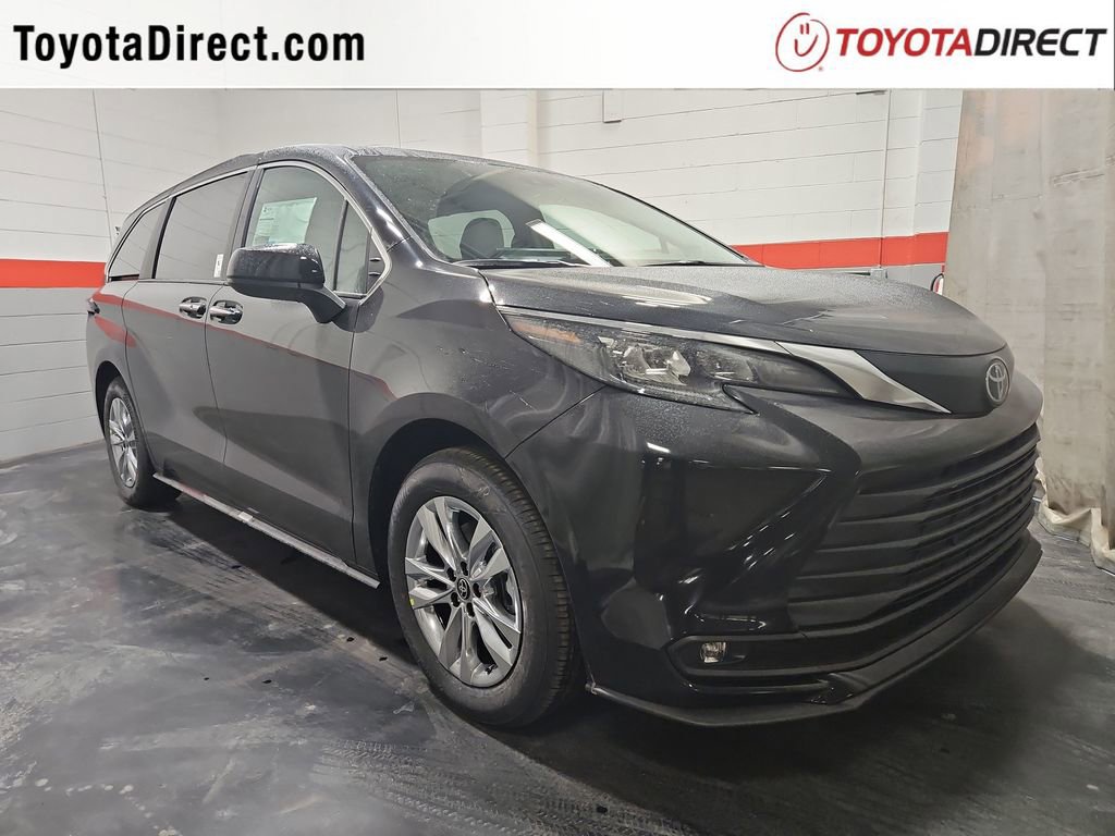 New 2026 Toyota Sienna XLE image 1