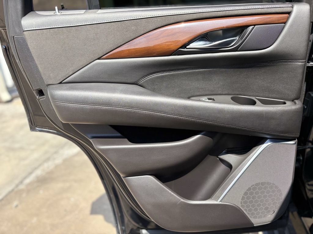 Used 2019 Cadillac Escalade Premium Luxury w/ LPO, Radiant Package RWD image 23