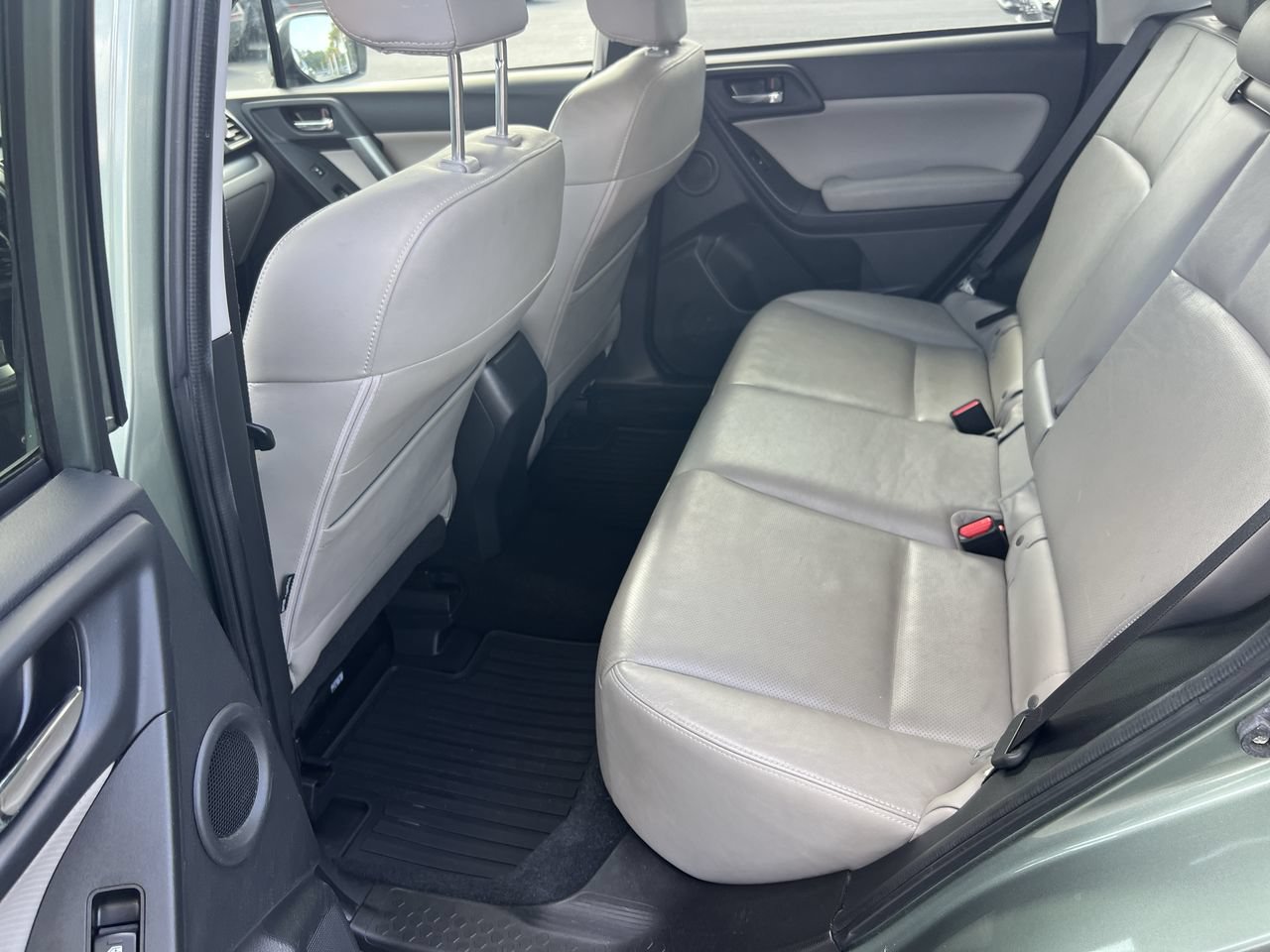 Used 2016 Subaru Forester 2.5i Limited AWD/4WD image 32