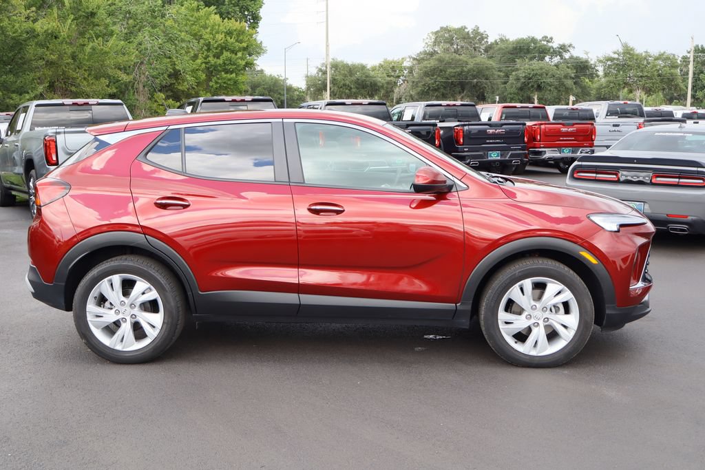 Certified 2024 Buick Encore GX Preferred FWD image 10