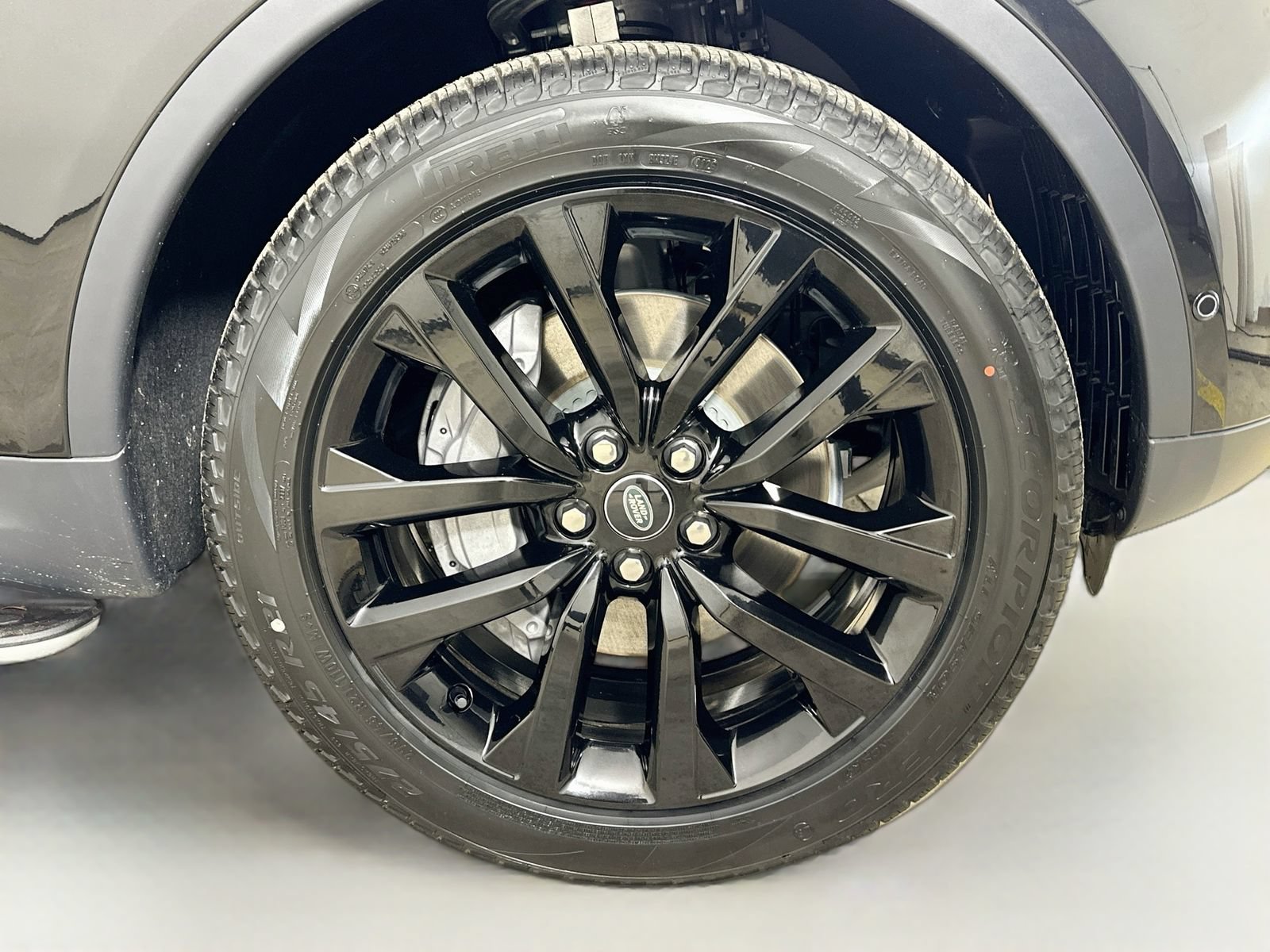 New 2026 Land Rover Discovery S AWD/4WD image 10
