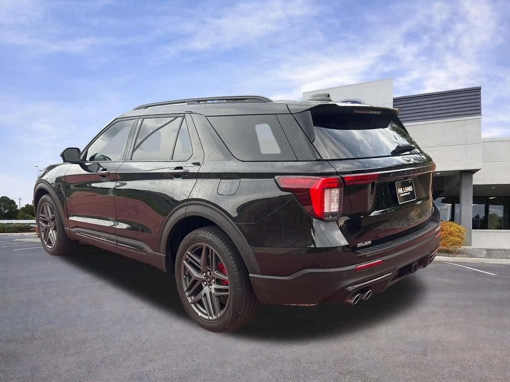 Used 2025 Ford Explorer ST AWD/4WD image 6