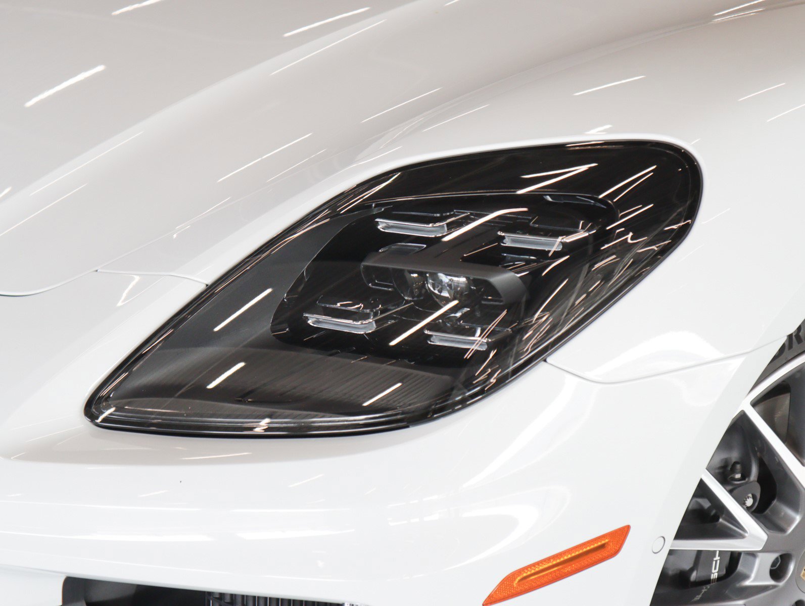 Certified 2025 Porsche Panamera 4 image 30
